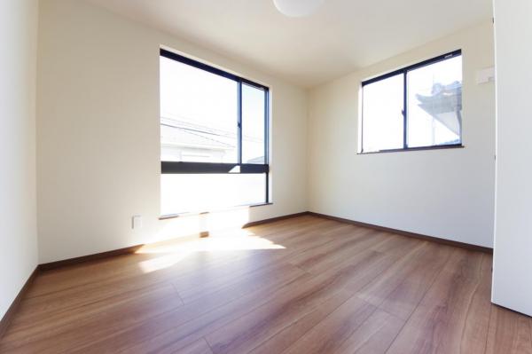 【ガレージハウス／スカイバルコニー】川越市中台2丁目　新築一戸建て 洋室