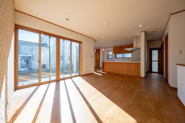 【売主物件】坂戸市塚越　中古一戸建て リビングダイニング