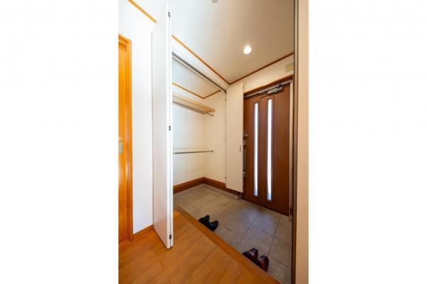 【売主物件】坂戸市塚越　中古一戸建て 玄関