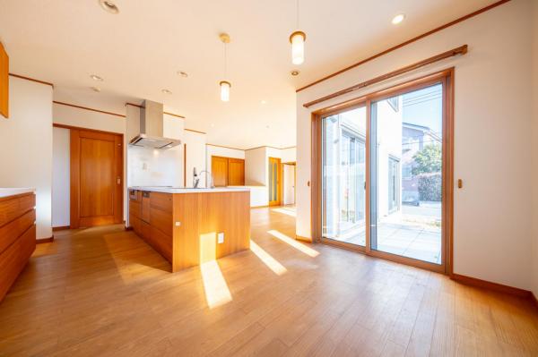 【売主物件】坂戸市塚越　中古一戸建て リビングダイニング