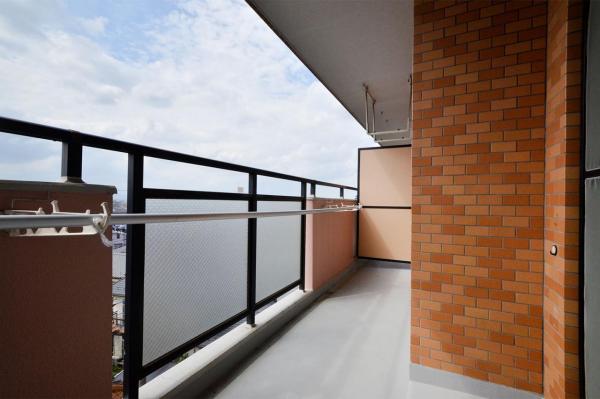 ライオンズガーデン若葉 バルコニー