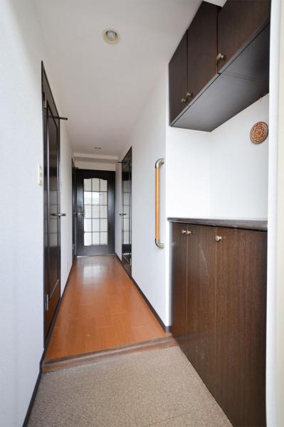 ライオンズガーデン若葉 玄関