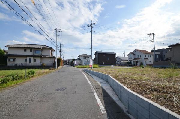 【住協のお預かり物件】坂戸市片柳　土地 前面道路含む現地写真