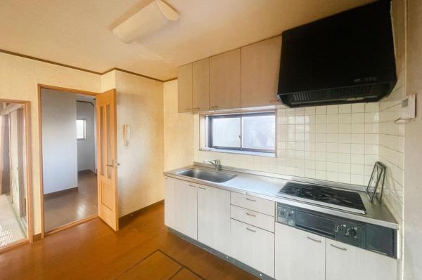 富士見市針ヶ谷　中古一戸建て キッチン