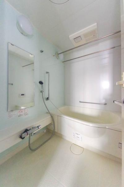 【駅徒歩4分・ペット可】ユアコート狭山ヶ丘コンフィア　1階 浴室