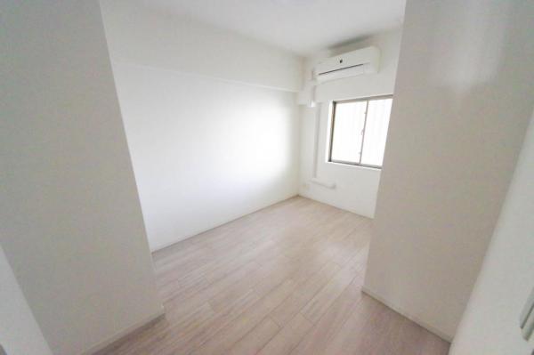 【駅徒歩4分・ペット可】ユアコート狭山ヶ丘コンフィア　1階 洋室