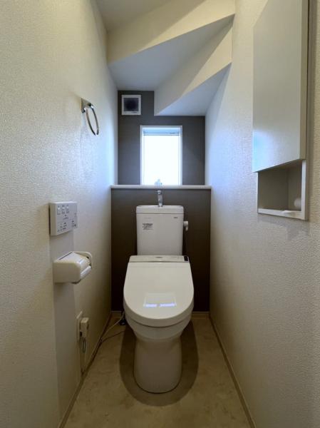 坂戸市鶴舞3丁目　中古一戸建て トイレ