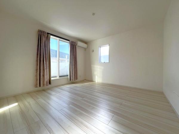 坂戸市鶴舞3丁目　中古一戸建て 洋室