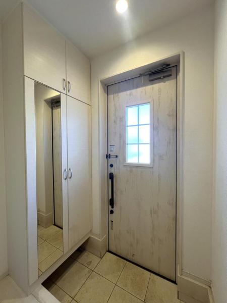 坂戸市鶴舞3丁目　中古一戸建て 玄関