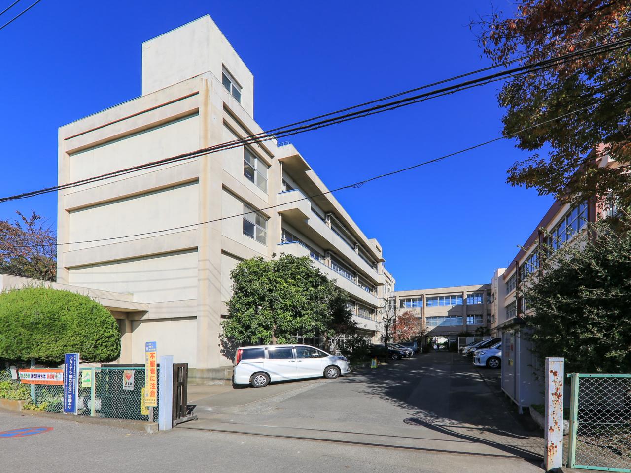 朝霞市立第三小学校