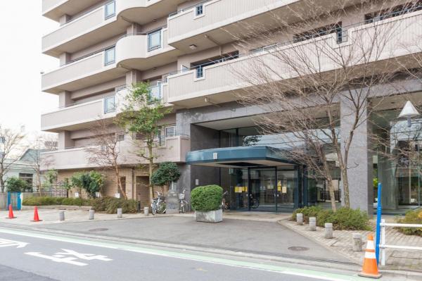 ザ・ステイツ所沢アルカディアン　2階 エントランス（外）