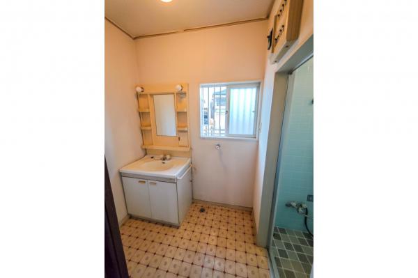 【住協のお預かり物件】鶴ヶ島市下新田　中古戸建 洗面化粧台