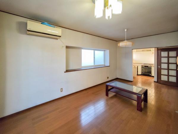 【住協のお預かり物件】鶴ヶ島市下新田　中古戸建 リビングダイニング