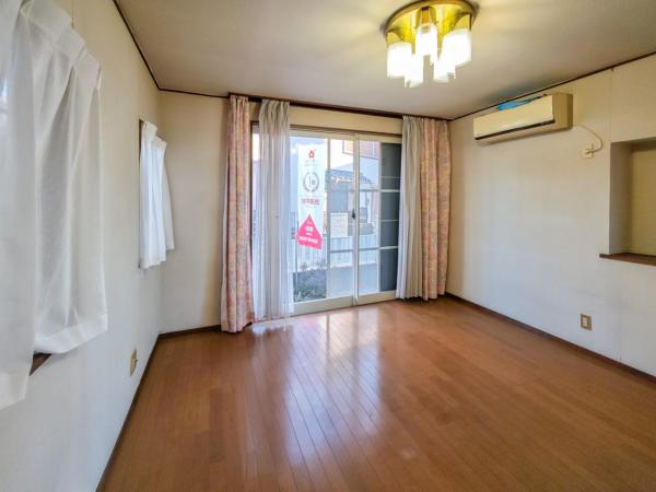 【住協のお預かり物件】鶴ヶ島市下新田　中古戸建 リビングダイニング