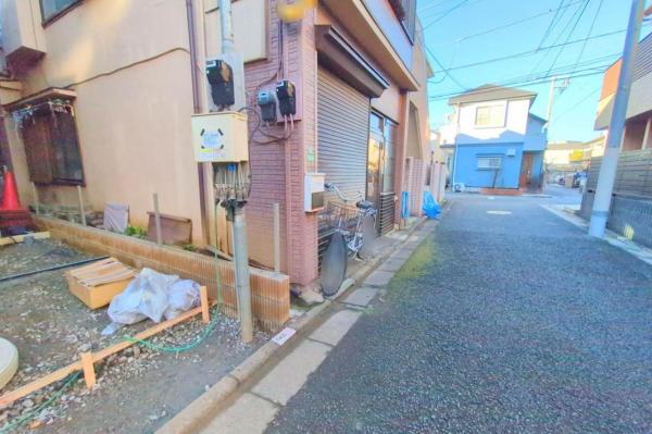 練馬区南大泉1丁目　新築一戸建て 前面道路含む現地写真