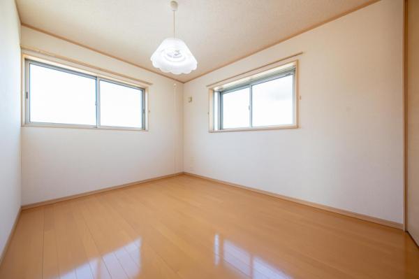 【新登場！】飯能市役所徒歩5分／飯能市双柳　中古戸建 子供部屋