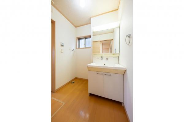 【新登場！】飯能市役所徒歩5分／飯能市双柳　中古戸建 洗面化粧台