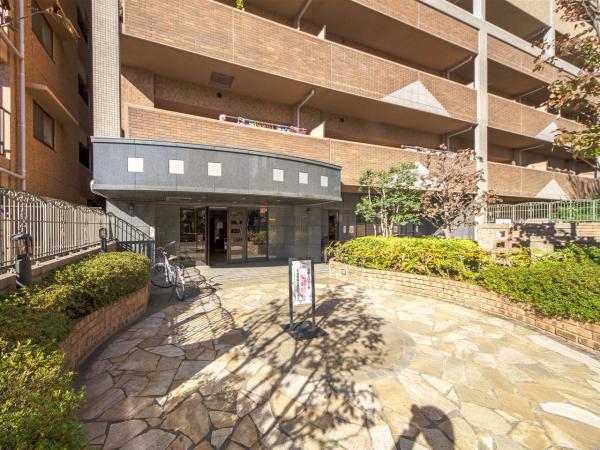 レクセルガーデン所沢けやきの杜　8階 エントランス（外）