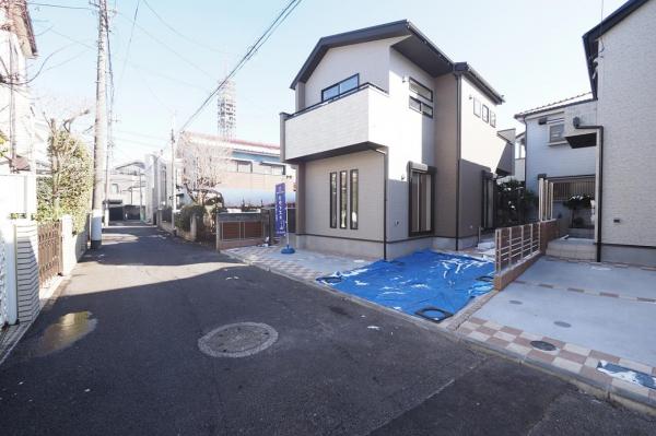 西東京市芝久保町4丁目　新築一戸建て 前面道路含む現地写真