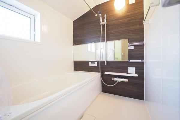西東京市芝久保町4丁目　新築一戸建て 浴室