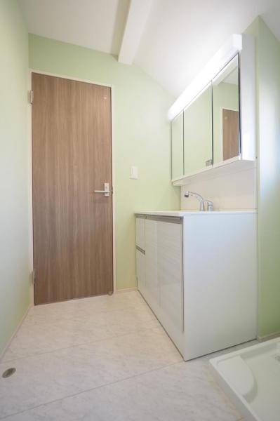 西東京市芝久保町4丁目　新築一戸建て 脱衣所