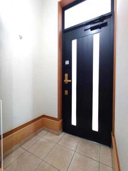 所沢市上安松　中古一戸建て 玄関