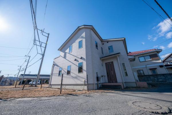 飯能市岩沢　中古戸建 (現況)外観写真