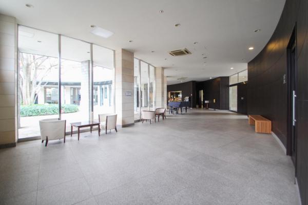 グランジオ武蔵野　4階 ロビー