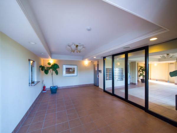 ヴェレーナ西東京碧山の森　1階 エントランスホール