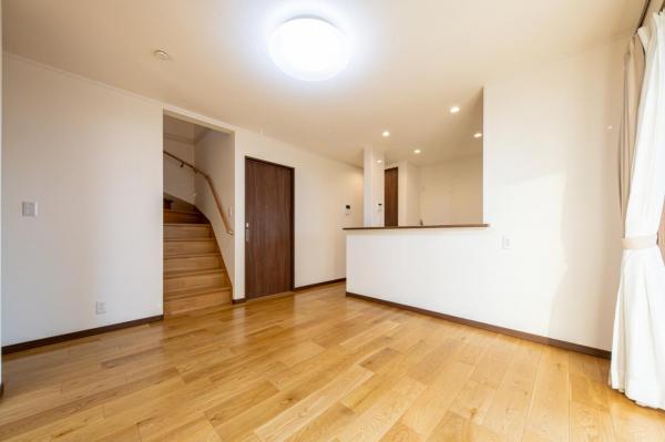 【売主物件】小平市花小金井3丁目　中古戸建 リビングダイニング