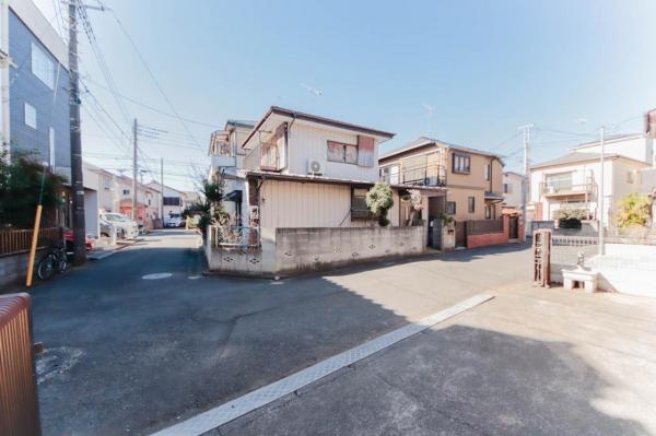 【価格改定！売主物件】富士見市鶴瀬西3丁目　中古戸建て 前面道路含む現地写真