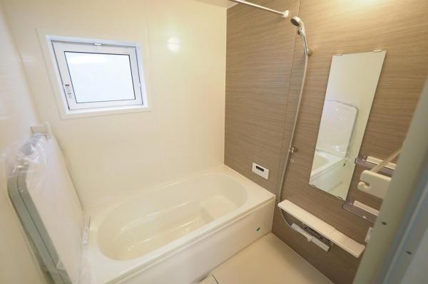 西東京市保谷町5丁目　新築一戸建て 浴室