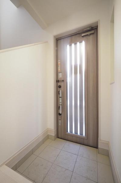 西東京市保谷町5丁目　新築一戸建て 玄関