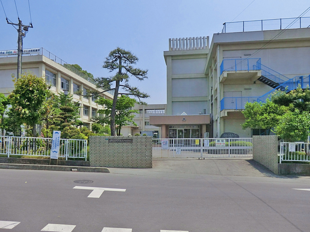 毛呂山町立毛呂山小学校