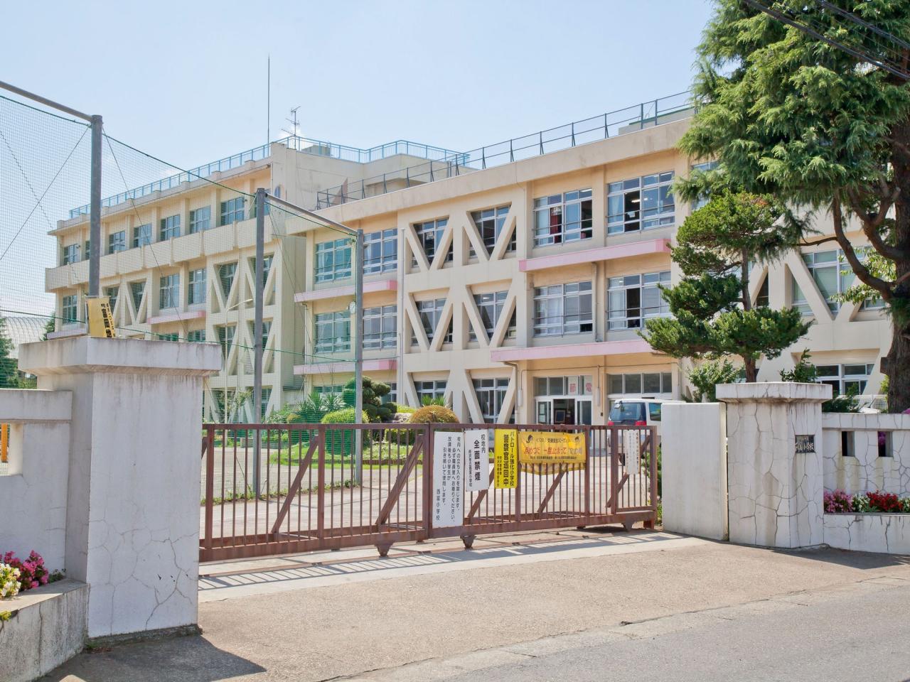 所沢市立西富小学校