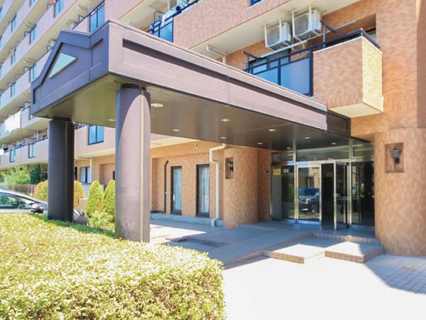 ライオンズガーデン若葉　3階 エントランス（外）