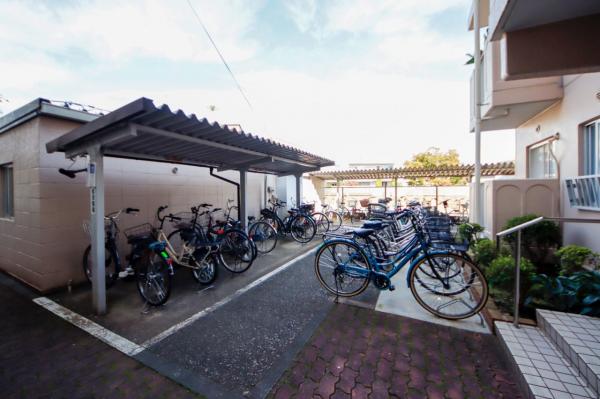 ネオ・アーバン武蔵藤沢　1階 駐輪場