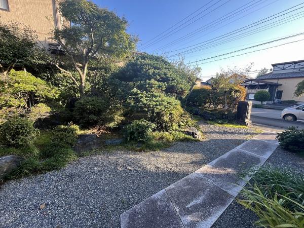 中古戸建 加茂市栄町 JR信越本線加茂駅 600万円