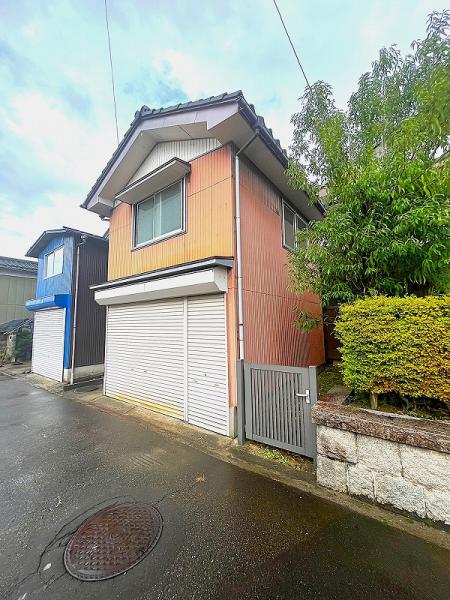 中古戸建 加茂市栄町 JR信越本線加茂駅 600万円