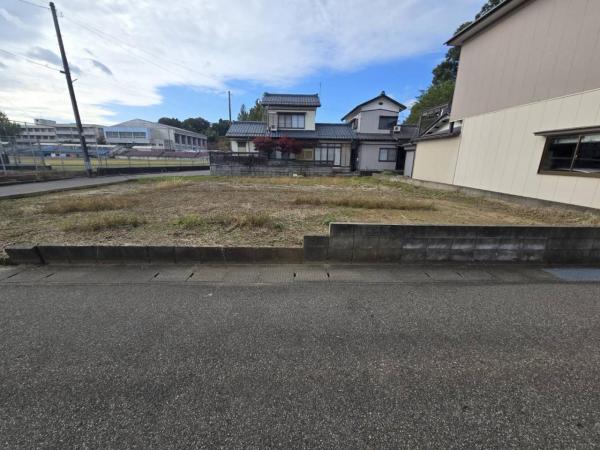 土地 西蒲原郡弥彦村大字矢作 JR弥彦線矢作駅 380万円