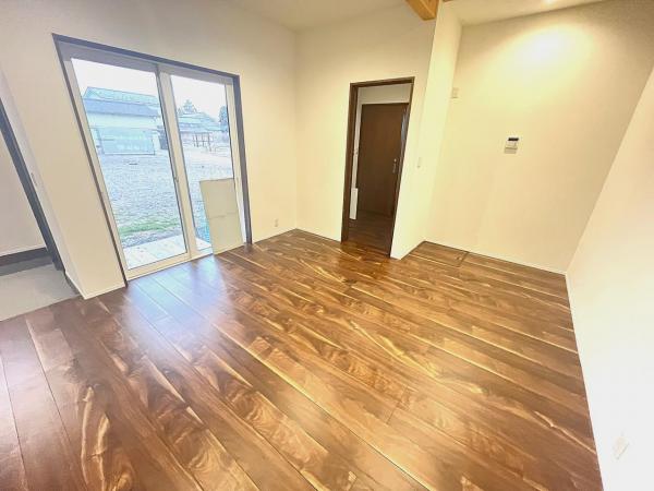 中古戸建 燕市源八新田 JR越後線分水駅 1,874.6万円