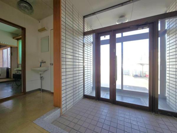 店舗付住宅 三条市本町1丁目 JR弥彦線北三条駅 1,998万円