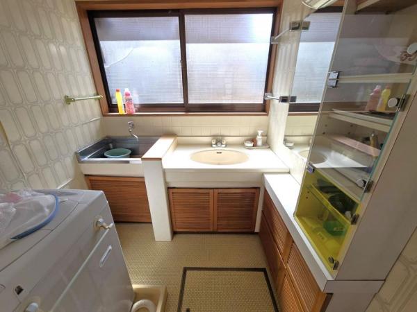 店舗付住宅 三条市本町1丁目 JR弥彦線北三条駅 1,998万円