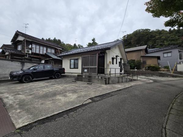 中古戸建 加茂市神明町2丁目 JR信越本線加茂駅 1,380万円