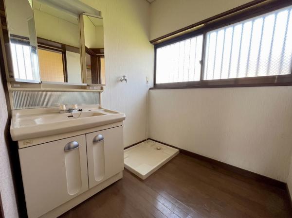 中古戸建 長岡市三ツ郷屋1丁目 JR信越本線長岡駅 1,350万円