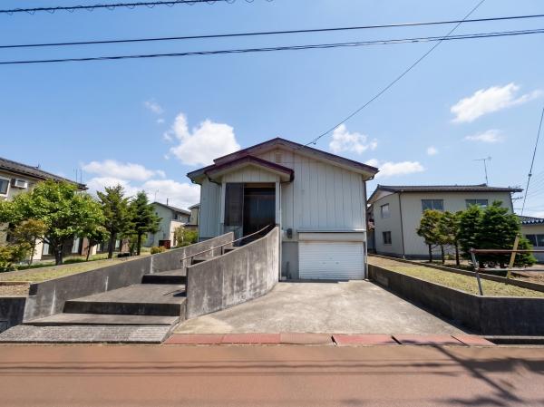 中古戸建 長岡市三ツ郷屋1丁目 JR信越本線長岡駅 1,350万円
