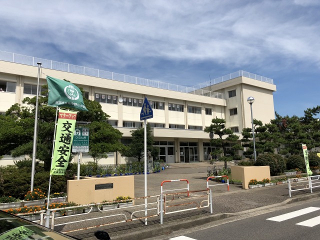 土地 新潟市東区粟山４丁目 JR信越本線越後石山駅 1,350万円
