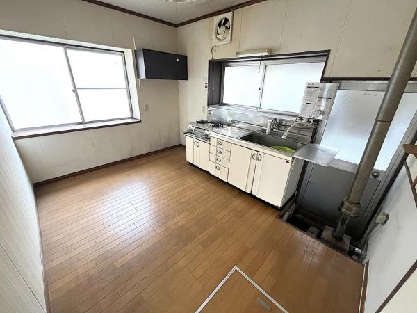 中古戸建 燕市吉田弥生町 JR越後線吉田駅 400万円