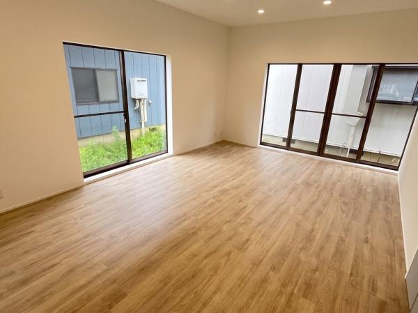 中古戸建 三条市新光町 JR信越本線東三条駅 1,880万円
