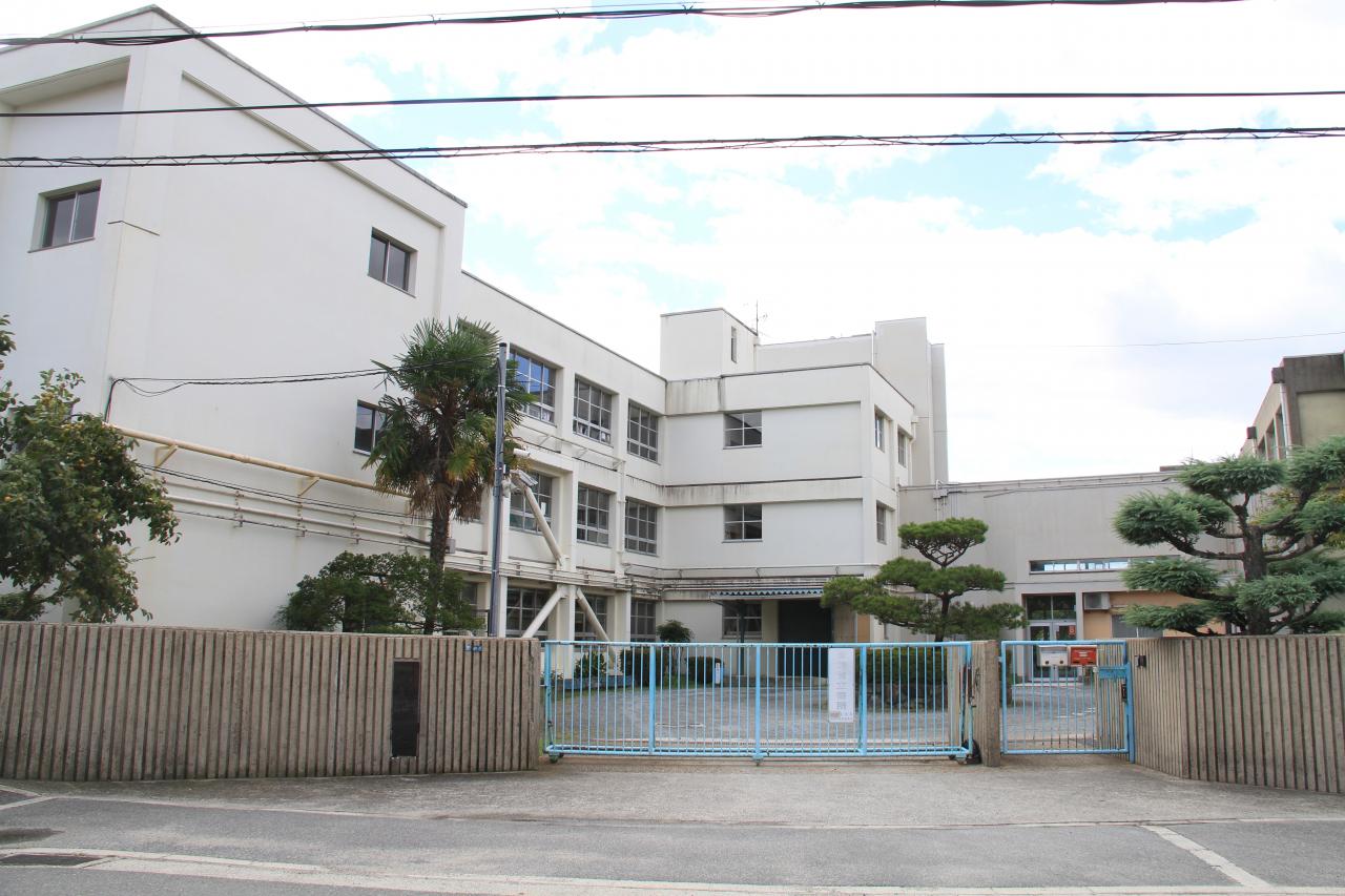 交野市立岩船小学校